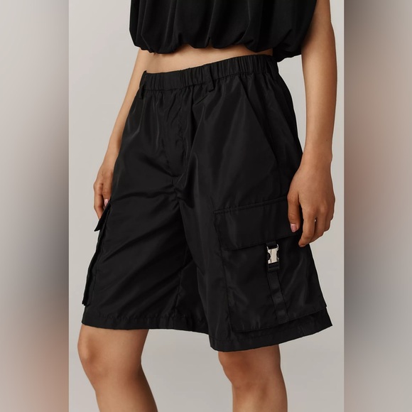 NWOT By Anthropologie Cargo Shorts Black - Sz Medium - Picture 9 of 14